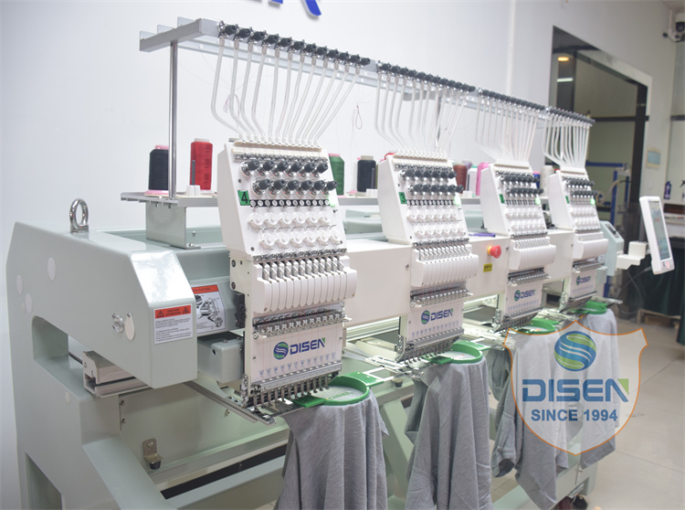 DS-J1204 Macchina da ricamo per magliette a quattro teste 12 aghi